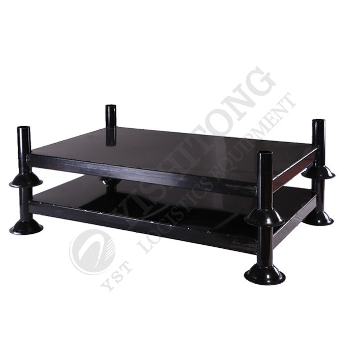 Pallet impilabili in metallo